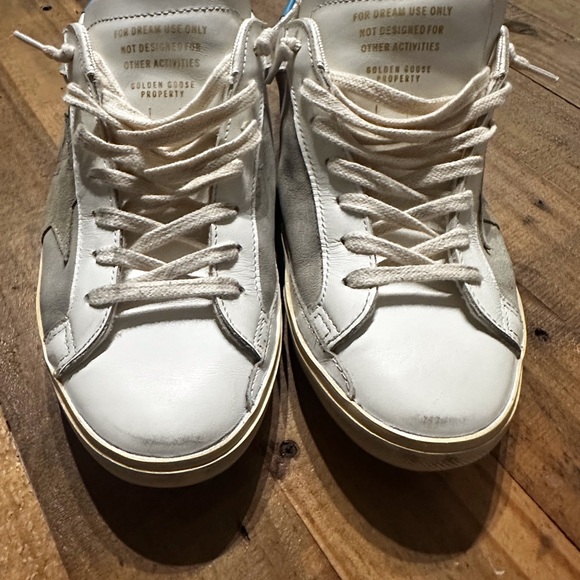 Golden goose sneakers. Worn once size 42. Like brand new - Picture 7 of 8